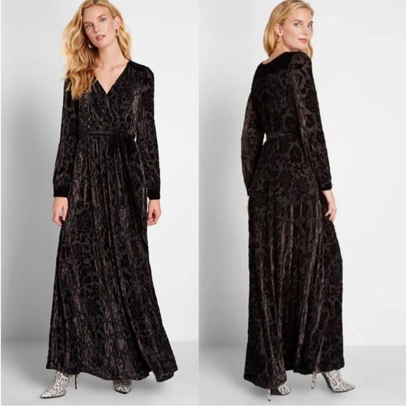 Modcloth Timeless Touch Velvet Maxi Dress Black Floral Burnout Size Large - Picture 1 of 10